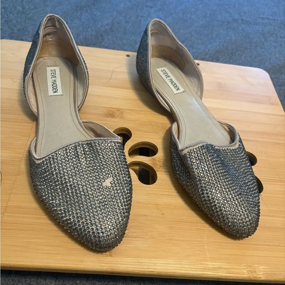 Steve Madden Vamp R Pewter Rhinestone
Studded Flat Size 10 - Picture 2 of 10